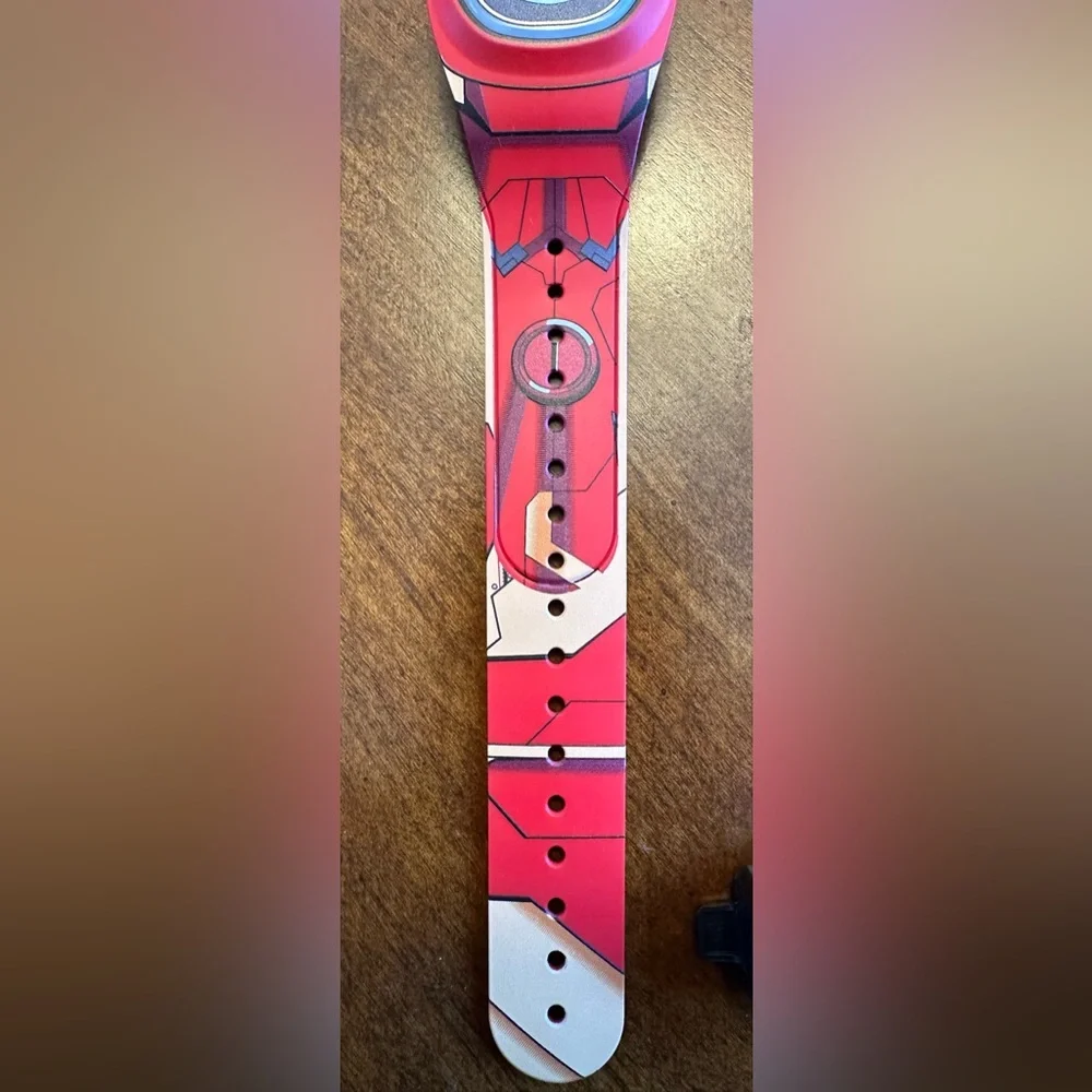 Iron Man MagicBand+ - NWOB - Unlinked - Picture 3 of 3